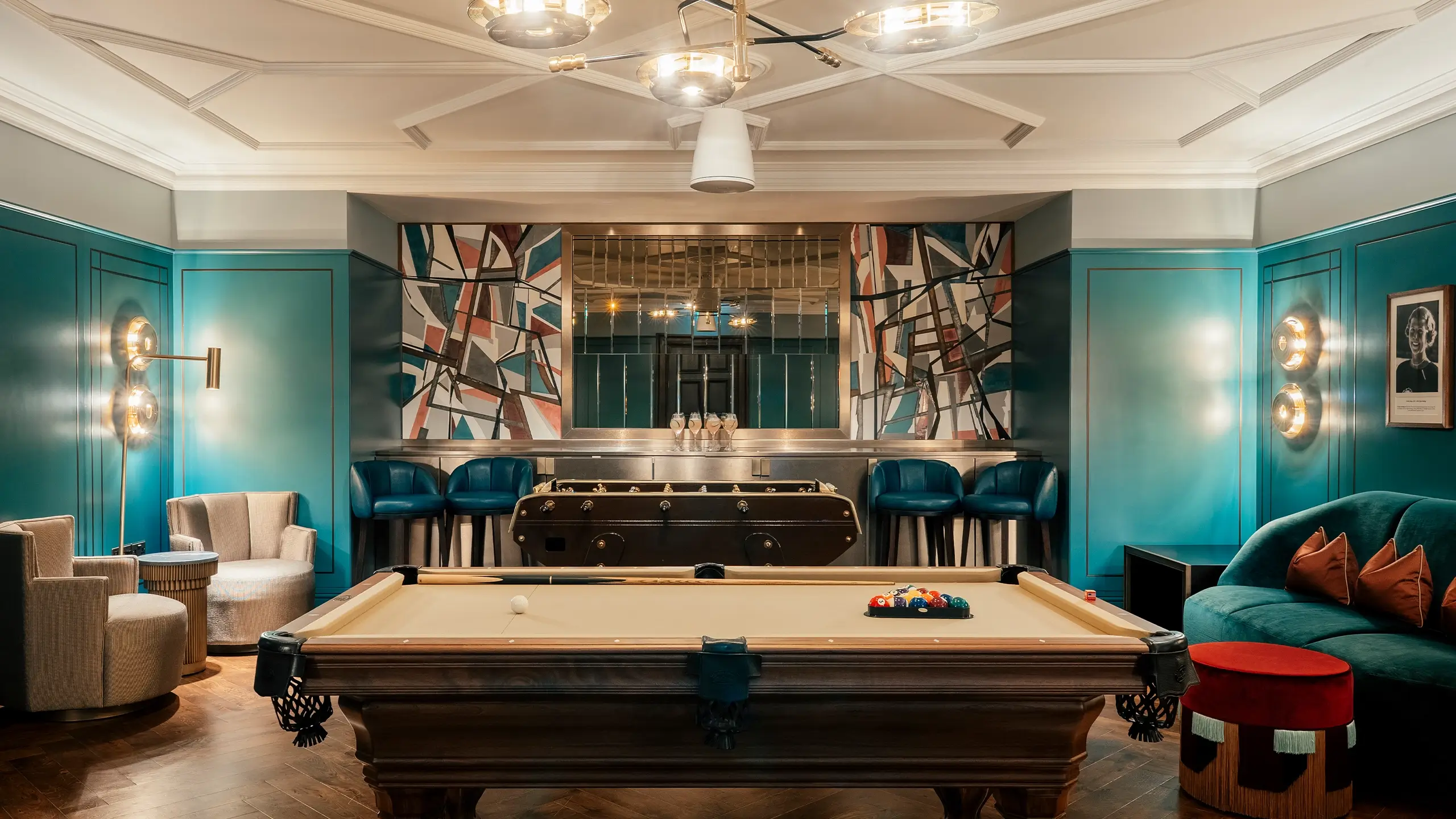  The Art Deco games room